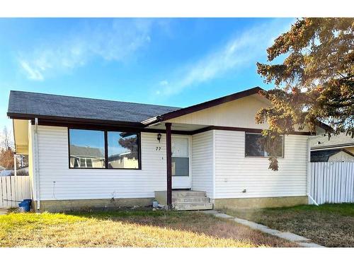 77 Cameron Road Se, Medicine Hat, AB - Outdoor