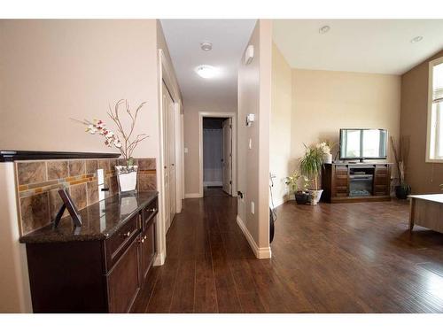 20 Somerside Way Se, Medicine Hat, AB - Indoor Photo Showing Other Room