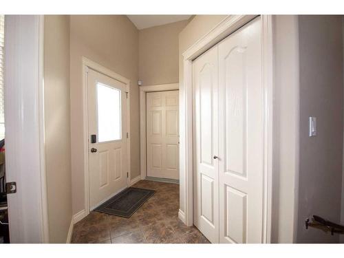 20 Somerside Way Se, Medicine Hat, AB - Indoor Photo Showing Other Room