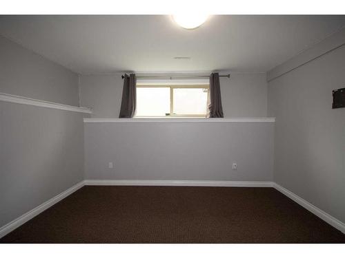 20 Somerside Way Se, Medicine Hat, AB - Indoor Photo Showing Other Room