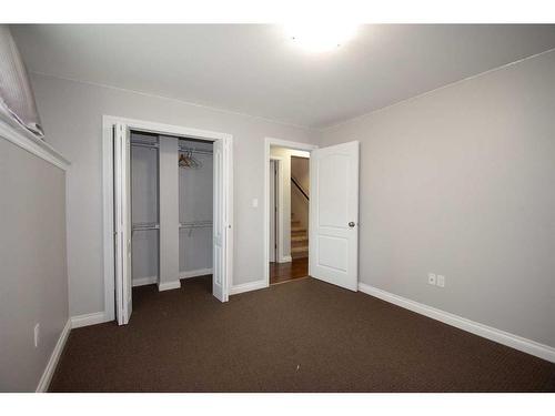 20 Somerside Way Se, Medicine Hat, AB - Indoor Photo Showing Other Room