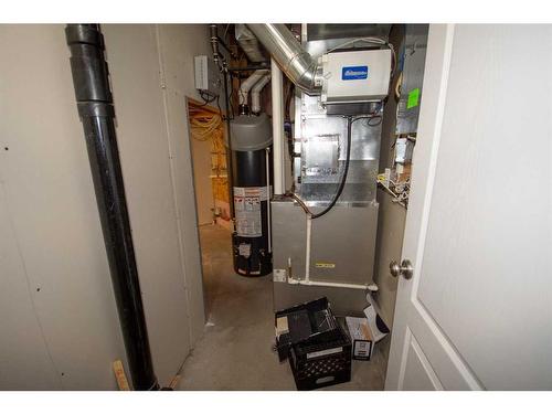 20 Somerside Way Se, Medicine Hat, AB - Indoor Photo Showing Basement