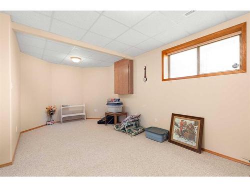 14 Riverview Drive Se, Redcliff, AB - Indoor