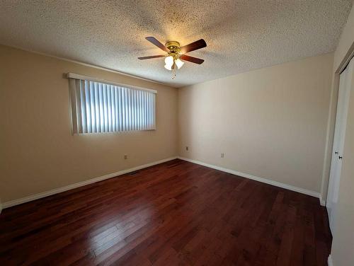 193 Seven Persons Drive Sw, Medicine Hat, AB - Indoor Photo Showing Other Room