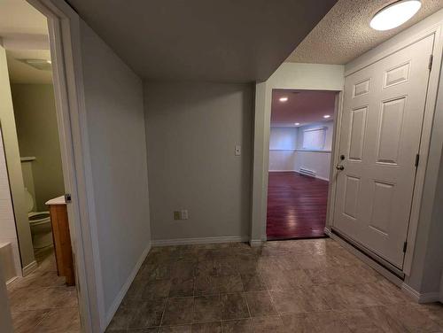 193 Seven Persons Drive Sw, Medicine Hat, AB - Indoor Photo Showing Other Room