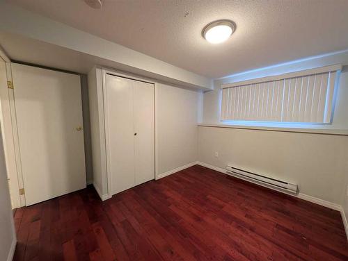 193 Seven Persons Drive Sw, Medicine Hat, AB - Indoor Photo Showing Other Room