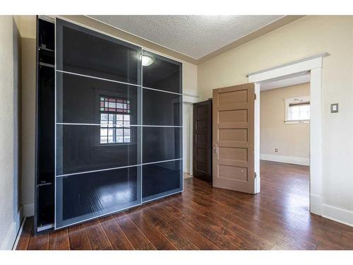 825 8 Street Se, Medicine Hat, AB - Indoor Photo Showing Other Room