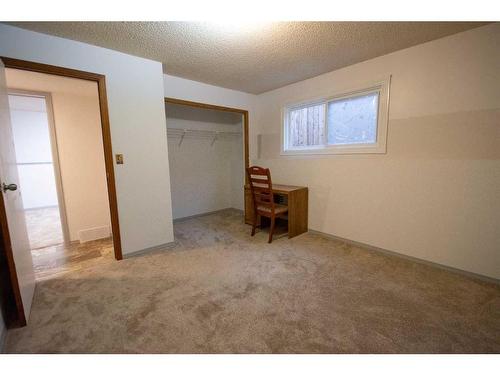 102 Calder Crescent Se, Medicine Hat, AB - Indoor