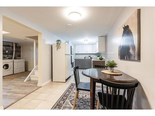 302 6 Street Se, Redcliff, AB - Indoor Photo Showing Dining Room