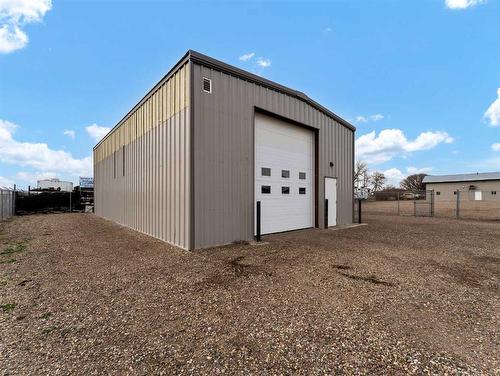 1006 2 Avenue, Dunmore, AB 