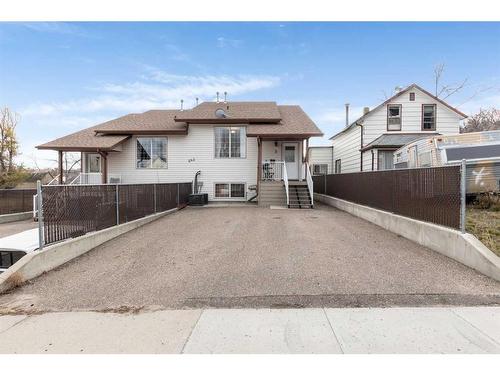 2-643 7 Street Se, Medicine Hat, AB - Outdoor