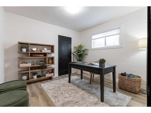 267 Belfast Street Se, Medicine Hat, AB - Indoor Photo Showing Other Room