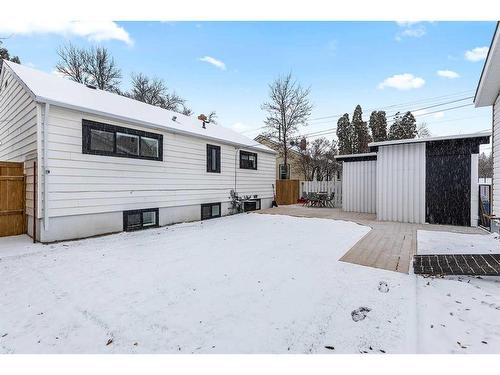 267 Belfast Street Se, Medicine Hat, AB - Outdoor With Exterior