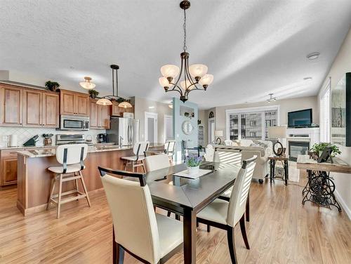 108-85 Terrace Drive Ne, Medicine Hat, AB - Indoor Photo Showing Dining Room