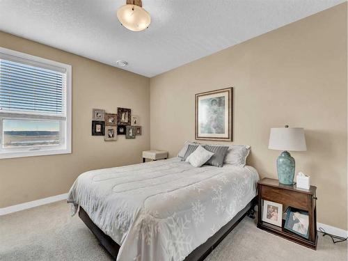 108-85 Terrace Drive Ne, Medicine Hat, AB - Indoor Photo Showing Bedroom