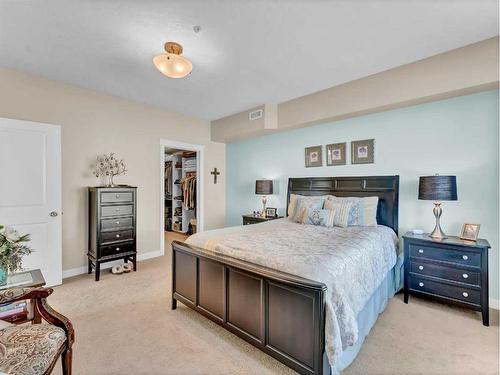 108-85 Terrace Drive Ne, Medicine Hat, AB - Indoor Photo Showing Bedroom