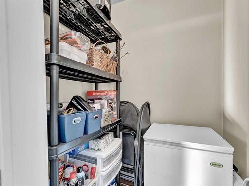 108-85 Terrace Drive Ne, Medicine Hat, AB - Indoor Photo Showing Laundry Room