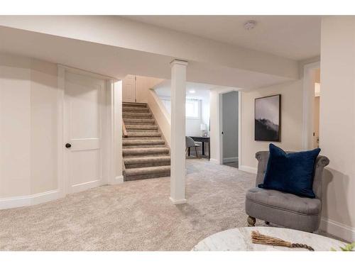 655 8 Street Sw, Medicine Hat, AB - Indoor Photo Showing Other Room