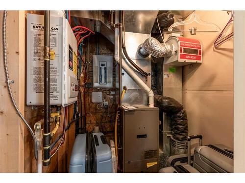 218 Somerset Way Se, Medicine Hat, AB - Indoor Photo Showing Basement