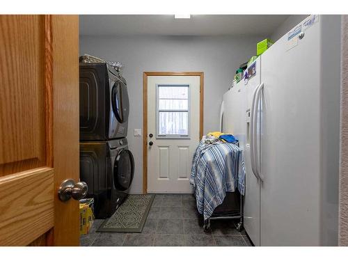 102082 Range Road 123, Rural Forty Mile No. 8, County Of, AB - Indoor Photo Showing Laundry Room