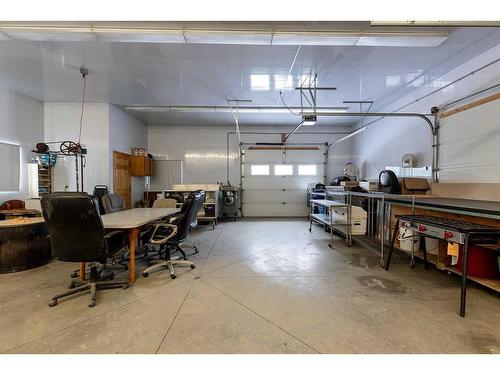 102082 Range Road 123, Rural Forty Mile No. 8, County Of, AB - Indoor Photo Showing Garage