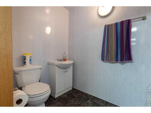 102082 Range Road 123, Rural Forty Mile No. 8, County Of, AB - Indoor Photo Showing Bathroom