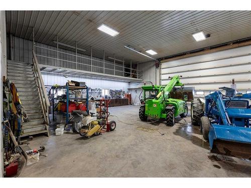 102082 Range Road 123, Rural Forty Mile No. 8, County Of, AB - Indoor Photo Showing Garage