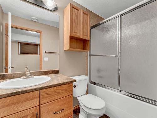 1-85 Sunrise Way Sw, Medicine Hat, AB - Indoor Photo Showing Bathroom