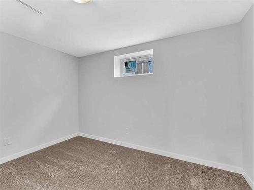 2965 Lamb Court Se, Medicine Hat, AB - Indoor Photo Showing Other Room