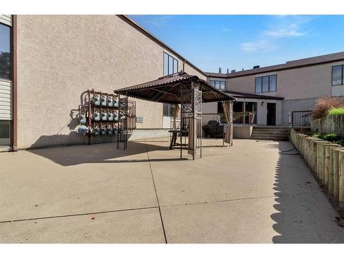 15-1165 16 Street Ne, Medicine Hat, AB - Outdoor With Exterior