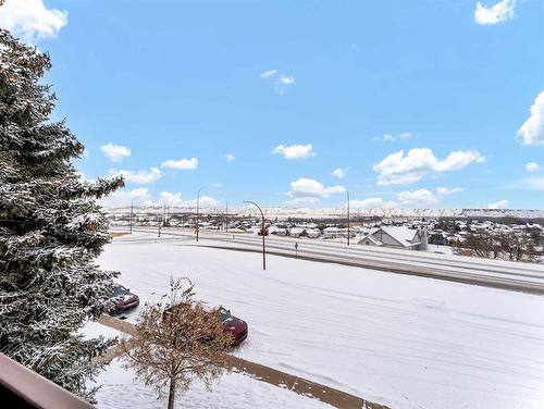 15-1165 16 Street Ne, Medicine Hat, AB - Outdoor With View