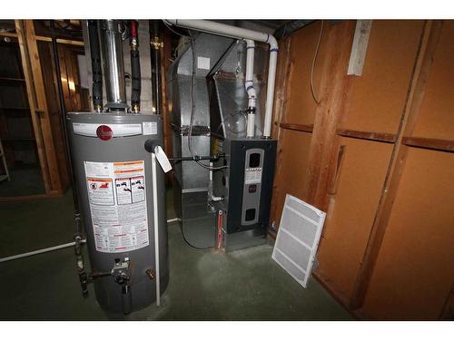 175 7 Street Nw, Medicine Hat, AB - Indoor Photo Showing Basement