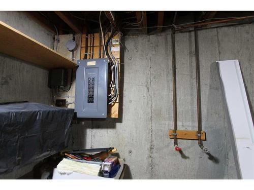 175 7 Street Nw, Medicine Hat, AB - Indoor Photo Showing Basement