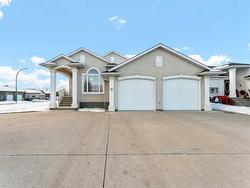 2 Vintage Meadows Court SE Medicine Hat, AB T1B 4G8