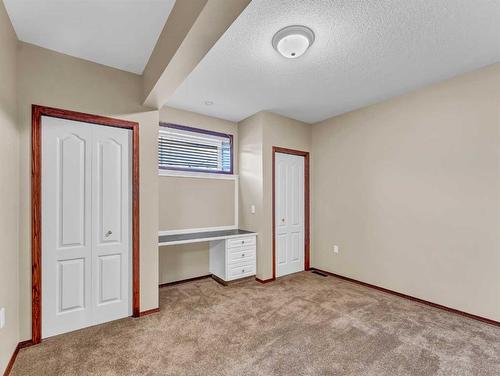 2 Vintage Meadows Court Se, Medicine Hat, AB - Indoor Photo Showing Other Room