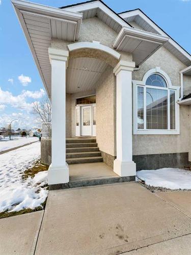 2 Vintage Meadows Court Se, Medicine Hat, AB - Outdoor