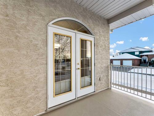 2 Vintage Meadows Court Se, Medicine Hat, AB - Outdoor With Deck Patio Veranda With Exterior