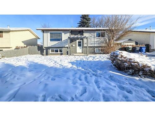 31 Rae Court Se, Medicine Hat, AB - Outdoor