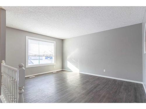 31 Rae Court Se, Medicine Hat, AB - Indoor Photo Showing Other Room