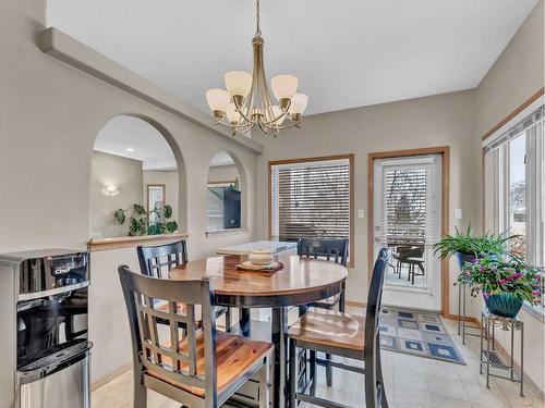 15 Turner Green Se, Medicine Hat, AB - Indoor Photo Showing Dining Room