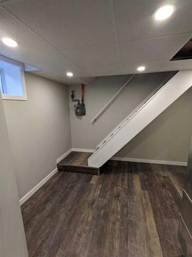 111 2 Street Ne, Medicine Hat, AB - Indoor Photo Showing Basement