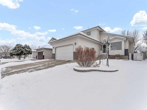 15 Storrs Crescent Se, Medicine Hat, AB - Outdoor