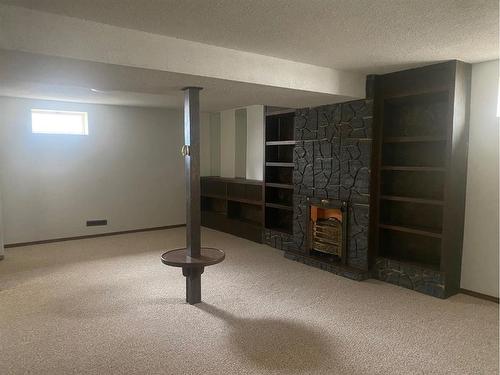 1044 College Drive Se, Medicine Hat, AB - Indoor Photo Showing Basement