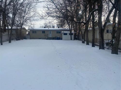 1044 College Drive Se, Medicine Hat, AB - Outdoor