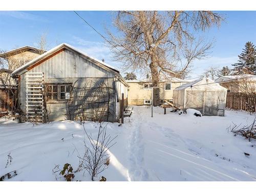 410 1 Street Se, Redcliff, AB - Outdoor