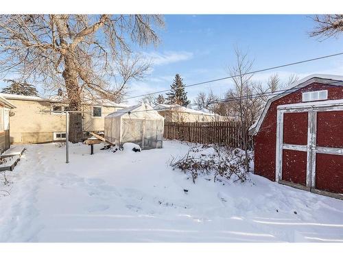 410 1 Street Se, Redcliff, AB - Outdoor