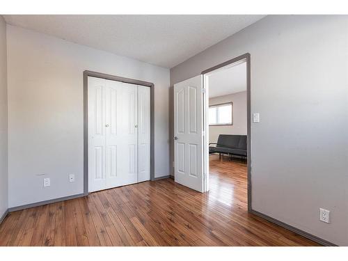 410 1 Street Se, Redcliff, AB - Indoor Photo Showing Other Room