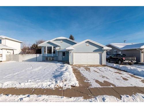 527 Main Street South, Redcliff, AB - Outdoor