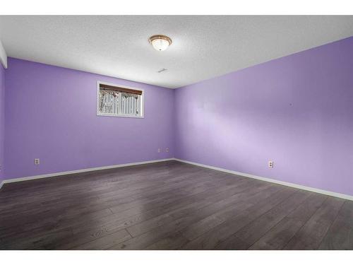 527 Main Street South, Redcliff, AB - Indoor Photo Showing Other Room