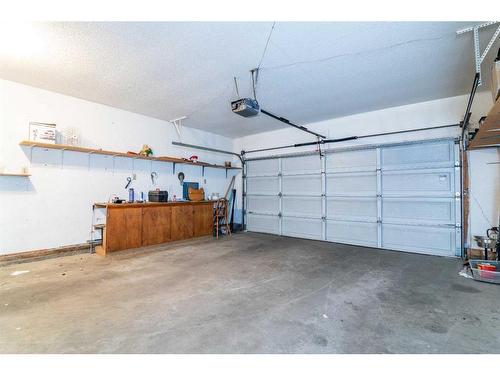 527 Main Street South, Redcliff, AB - Indoor Photo Showing Garage